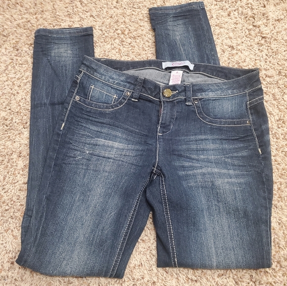 Women's Candies Skinny Jeans - Picture 2 of 4